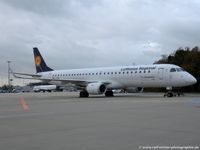 D-AEBH @ EDDK - Embraer ERJ-195LR 190-200LR - CL CLH Lufthansa Cityline - opf Lufthansa Regional 'Freising' - 19000447 - D-AEBH - 19.11.2015 - CGN - by Ralf Winter