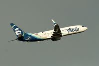 N536AS @ YVR - Russell Wilson departure from YVR - by Manuel Vieira Ribeiro