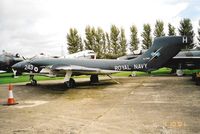 XJ560 - Newark Museum 4.10.2001 - by leo larsen