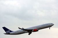 LN-RKH @ EKCH - LN-RKH take off rw 22L - by Erik Oxtorp