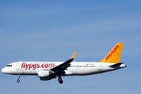 TC-DCD @ EKCH - TC-DCD landing rw 22L - by Erik Oxtorp