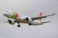 CS-TJN @ EBBR - Short final to Brussels Airport. - by Jef Pets