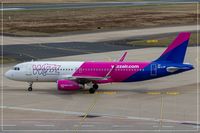 HA-LYR @ EDDK - Airbus A320-232 - by Jerzy Maciaszek