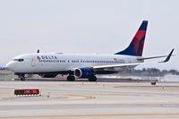 N388DA @ KBOI - Take off run on RWY 10L.