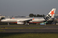 VH-VQK @ YSSY - ROLLING - by Bill Mallinson