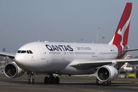 VH-EBM @ YSSY - taxiing - by Bill Mallinson