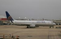 N17229 @ KSAT - Boeing 737-824