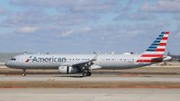 N902AA @ KORD - Airbus A321-231 - by Mark Pasqualino