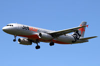 VH-VQE @ NZCH - finals to 02 - by Bill Mallinson