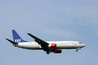 LN-RRK @ EKCH - LN-RRK landing rw 04L - by Erik Oxtorp