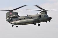 ZH904 @ EGFP - Visiting RAF Chinook helicopter upgraded to HC.5 standards. - by Roger Winser