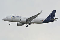 D-AINR @ EBBR - On final at Brussels.