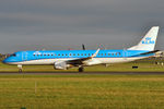 PH-EZS @ EIDW - Short finals R/W 28 - by Robert Kearney