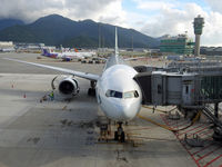 B-HNQ @ VHHH - At Hong Kong - by Micha Lueck
