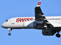 HB-JCJ @ LFBD - Swiss LX556 from Zurich (ZRH) landing runway 05 - by Jean Christophe Ravon - FRENCHSKY
