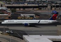 N584NW @ KPHX - Boeing 757-351 - by Mark Pasqualino