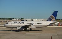 N827UA @ KSAT - Airbus A319-131 - by Mark Pasqualino