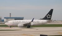 N13720 @ KORD - Boeing 737-724