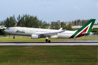 EI-EJG @ KMIA - No comment. - by Dave Turpie