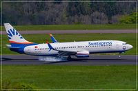 TC-SOA @ EDDR - Boeing 737-8HC - by Jerzy Maciaszek