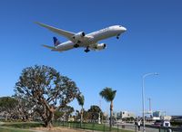 N27957 @ KLAX - United - by Florida Metal