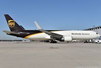 N352UP @ EDDK - Boeing 767-34AFER - 5X UPS United Parcel Service - 37875 - N352UP - 30.09.2018 - CGN - by Ralf Winter