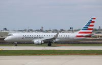 N272NN @ KORD - ERJ-170-200LR