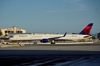 N581NW @ SFO - SFO 2019. - by Clayton Eddy