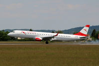 OE-LWO @ LOWG - Austrian ERJ-195LR @GRZ