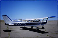 N737UK @ AEG - 1977 Cessna 172 - by Geoff Smith
