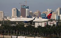 N822DN @ KFLL - Delta 737-932 - by Florida Metal