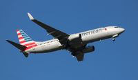 N832NN @ KMCO - American 737-823