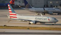 N833NN @ KMIA - American 737-823