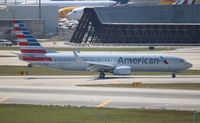 N839NN @ KMIA - American 737-823