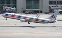 N844NN @ KMIA - American - by Florida Metal