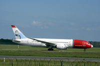 LN-LND @ EKCH - LN-LND takeoff rw 22R - by Erik Oxtorp