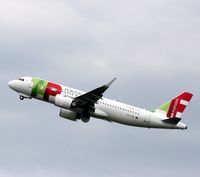 CS-TVD @ EKCH - CS-TVD Taking off rw 22R