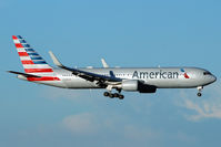N394AN @ LIMC - Landing - by micka2b