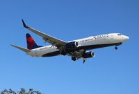 N891DN @ KLAX - Delta 737-932 - by Florida Metal