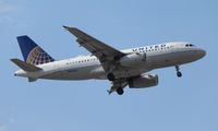 N894UA @ KORD - United