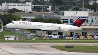 N895AT @ KFLL - Delta 717 - by Florida Metal