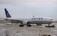 N220UA @ KORD - Boeing 777-222