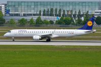 D-AEMC @ EDDM - Lufthansa ERJ195 - by FerryPNL