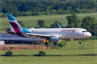 OE-IQA @ EDDR - Airbus A320-214 - by Jerzy Maciaszek