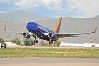 N424WN @ KBOI - Take off from RWY 28L.