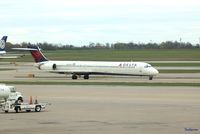 N927DN @ KCVG - Flight DL2180 arriving from Atlanta - by Strabanzer