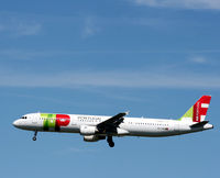 CS-TJH @ CPH - CS-TJH landing rw 22L - by Erik Oxtorp