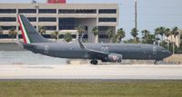 3528 @ KMIA - Miami spotting - by Florida Metal