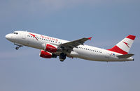 OE-LXB @ CPH - Copenhagen 18.6.2019 - by leo larsen
