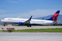 N926DZ @ KBOI - Take off from RWY 28L.